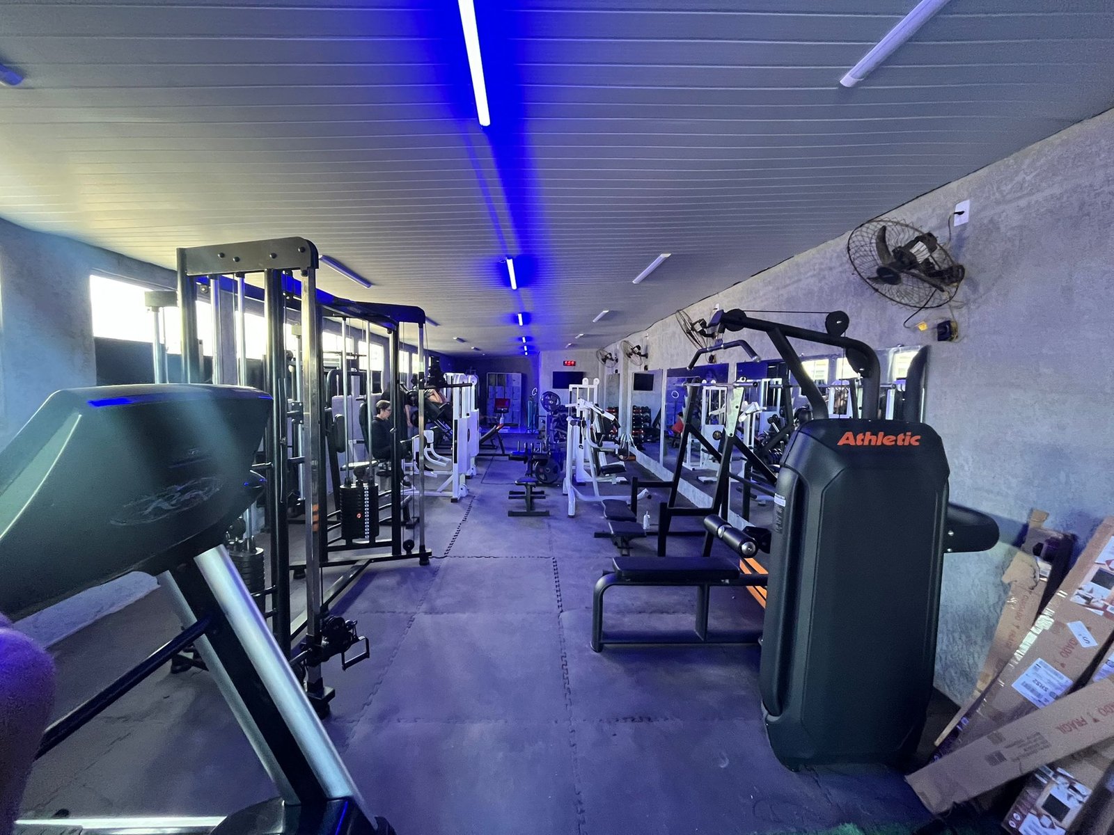 Gimnasio equipado
